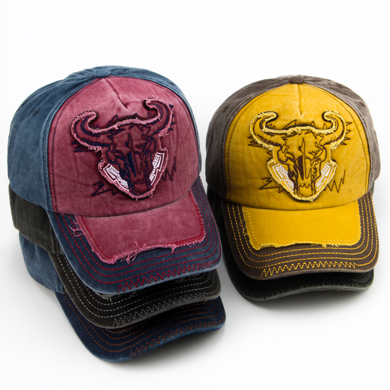 Streetwear Brand Beanie - CNTANG Nam Đầu Bò Thêu Mũ