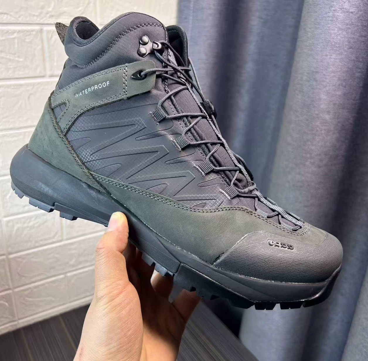 Streetwear Brand Top - High Top Hiking Leather Shoes Men