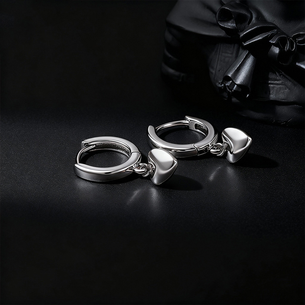 925 Sterling Silver Heart Stud - đánh giá và giá Chrome Hearts Ring