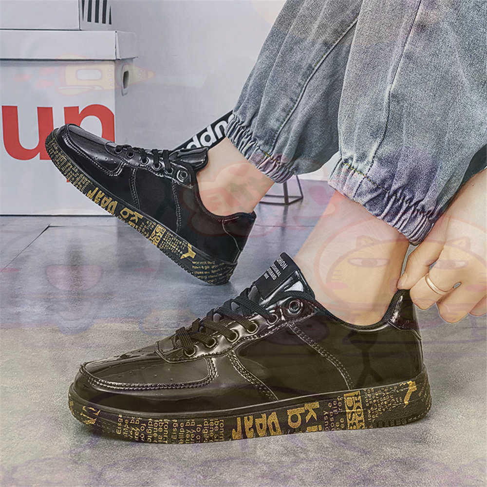 Round Foot Size 45 Sneakers Wh - đánh giá và giá Streetwear Brand Kit