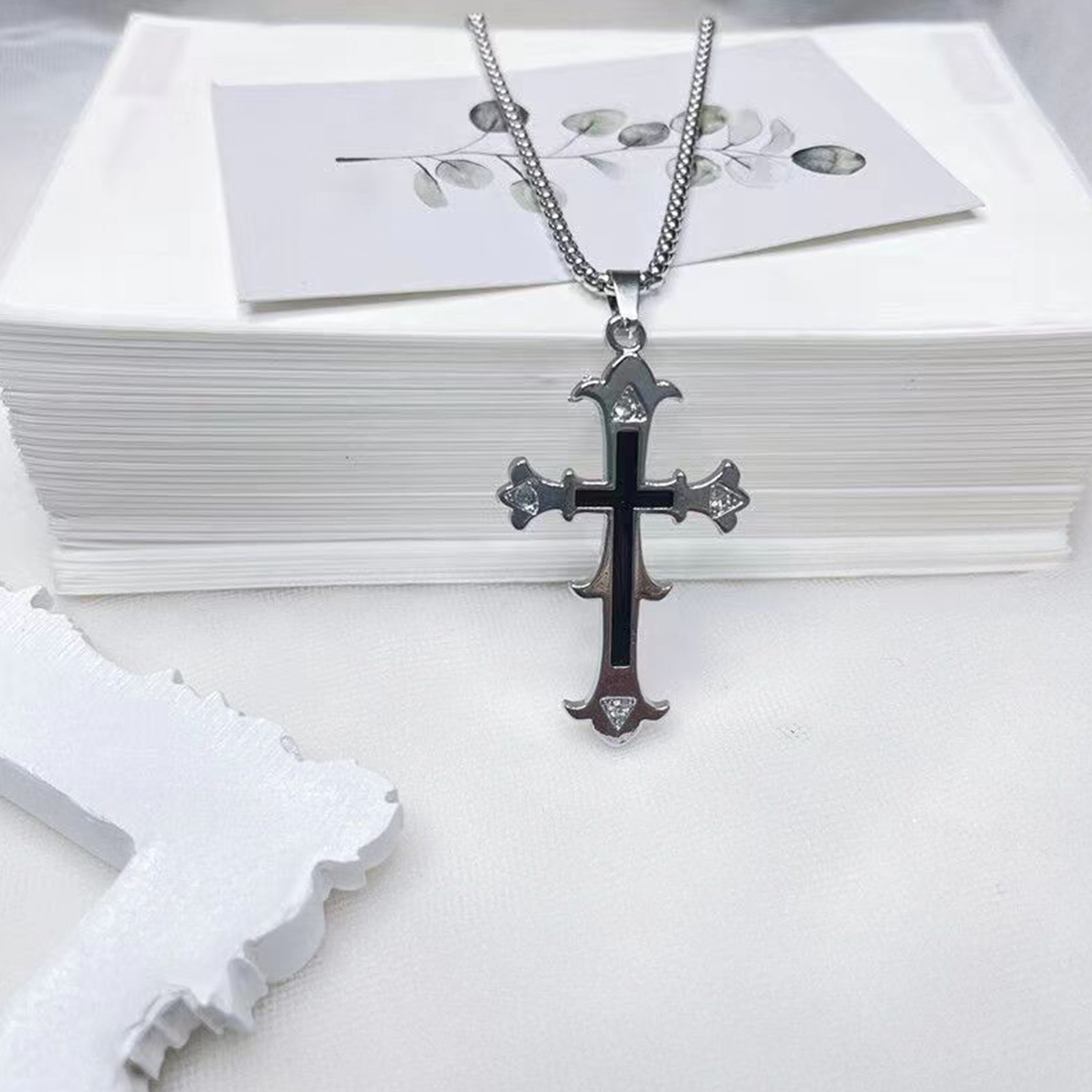Cross pendant necklace chrome  - đánh giá và giá Chrome Hearts Ring