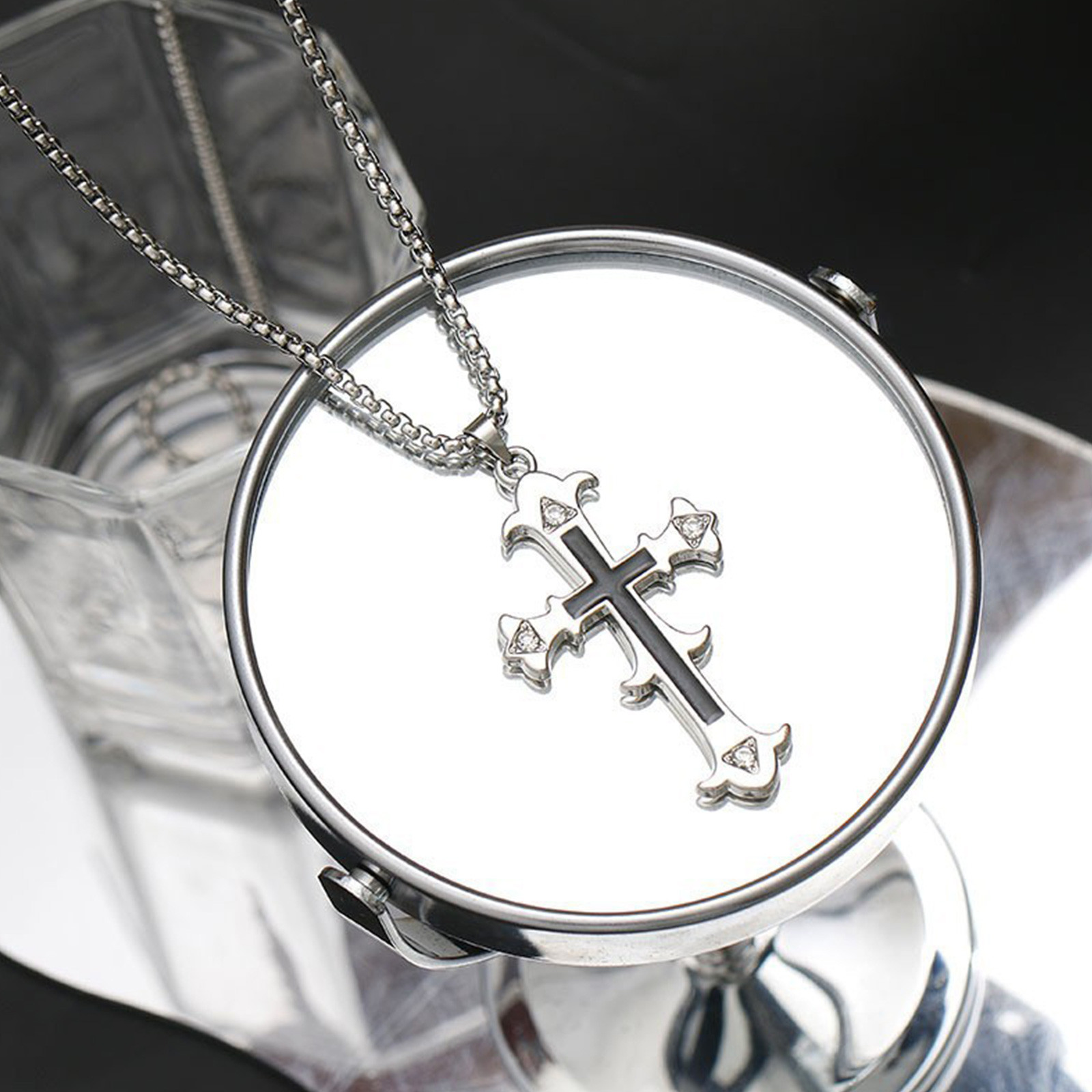 Cross pendant necklace chrome  - đánh giá và giá Chrome Hearts Ring